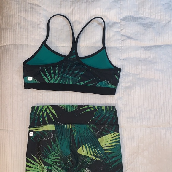 Fabletics 3pc Kate Hudson Covershoot Jungle Theme Set Top & bottoms 🤩 HL - Picture 10 of 17